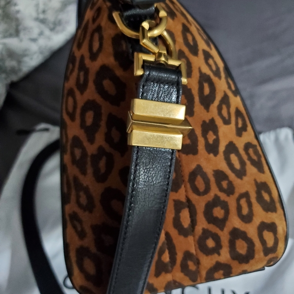 SOLD/Givenchy SMALL Antigona - Picture 11 of 17